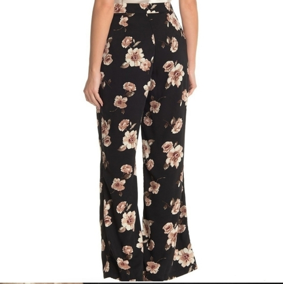 NEW J.O.A. Los Angeles Floral Palazzo Pants with Tie Size XS - Picture 4 of 17